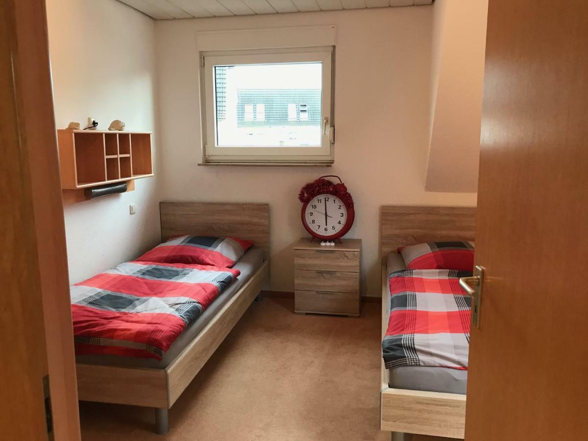 Messe Cgn/Dus Grossraeumige Wohnung In Guter Verkehrslage Leverkusen Buitenkant foto