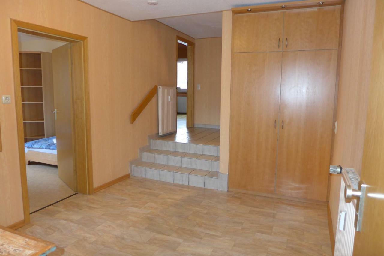Messe Cgn/Dus Grossraeumige Wohnung In Guter Verkehrslage Leverkusen Buitenkant foto