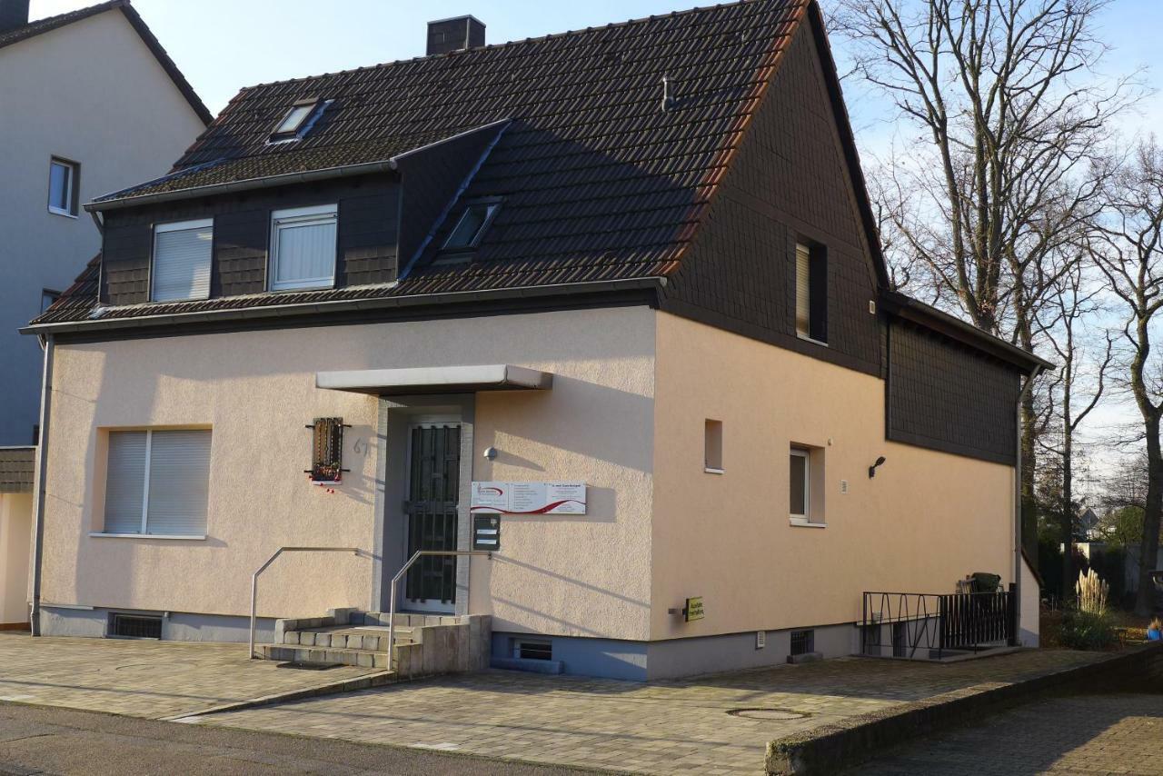 Messe Cgn/Dus Grossraeumige Wohnung In Guter Verkehrslage Leverkusen Buitenkant foto