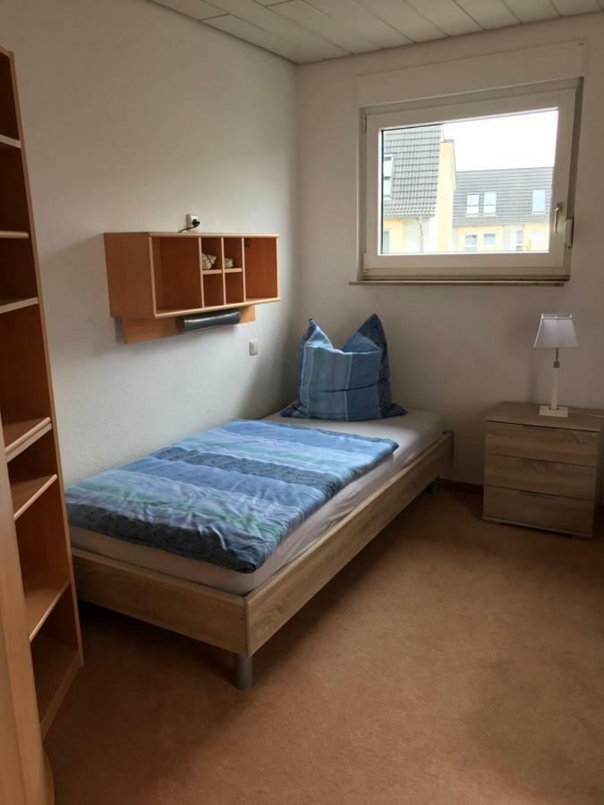 Messe Cgn/Dus Grossraeumige Wohnung In Guter Verkehrslage Leverkusen Buitenkant foto