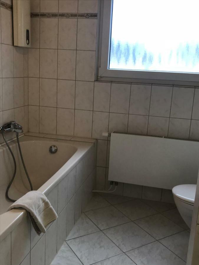 Messe Cgn/Dus Grossraeumige Wohnung In Guter Verkehrslage Leverkusen Buitenkant foto